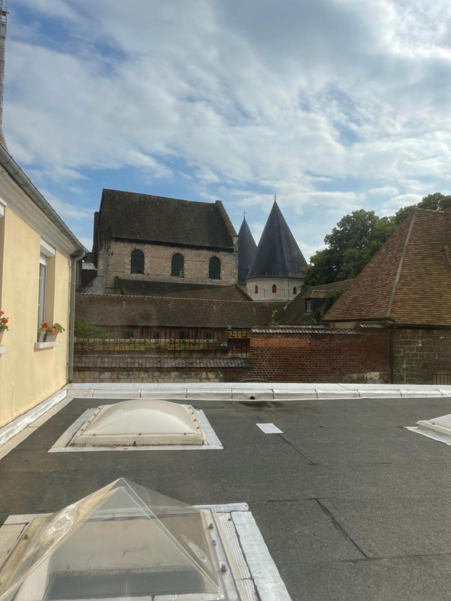 Appartement Hyper-Centre Vue Cathedrale بوفيه المظهر الخارجي الصورة